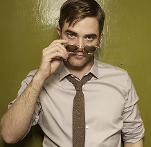Robert Pattinson w Oliver Peoples Sheldrake.jpg